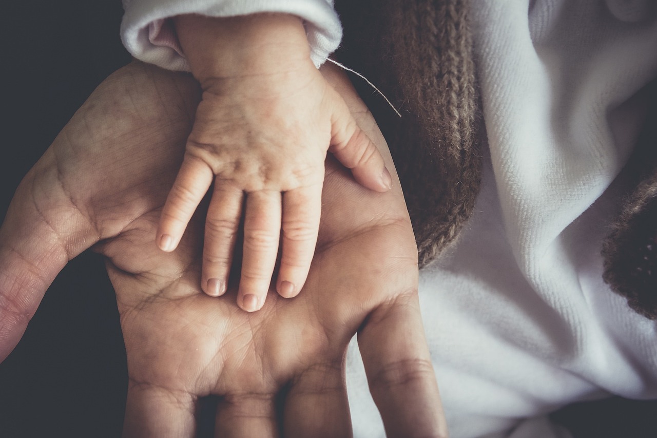 クリニックで働く看護師が子育てと両立するためのポイントは？